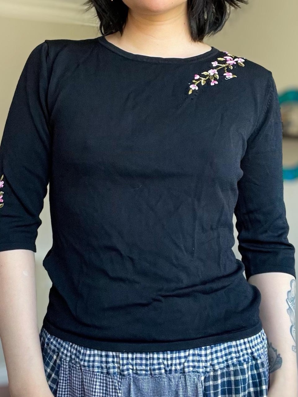 Black Floral Embroidered Women's Tee